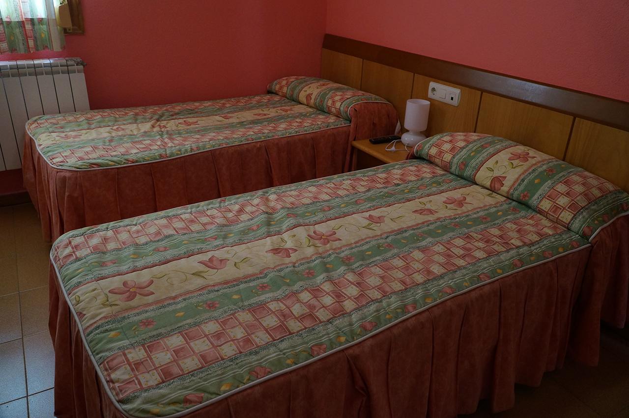 Hostal Camino Real Calzadilla de la Cueza Екстериор снимка