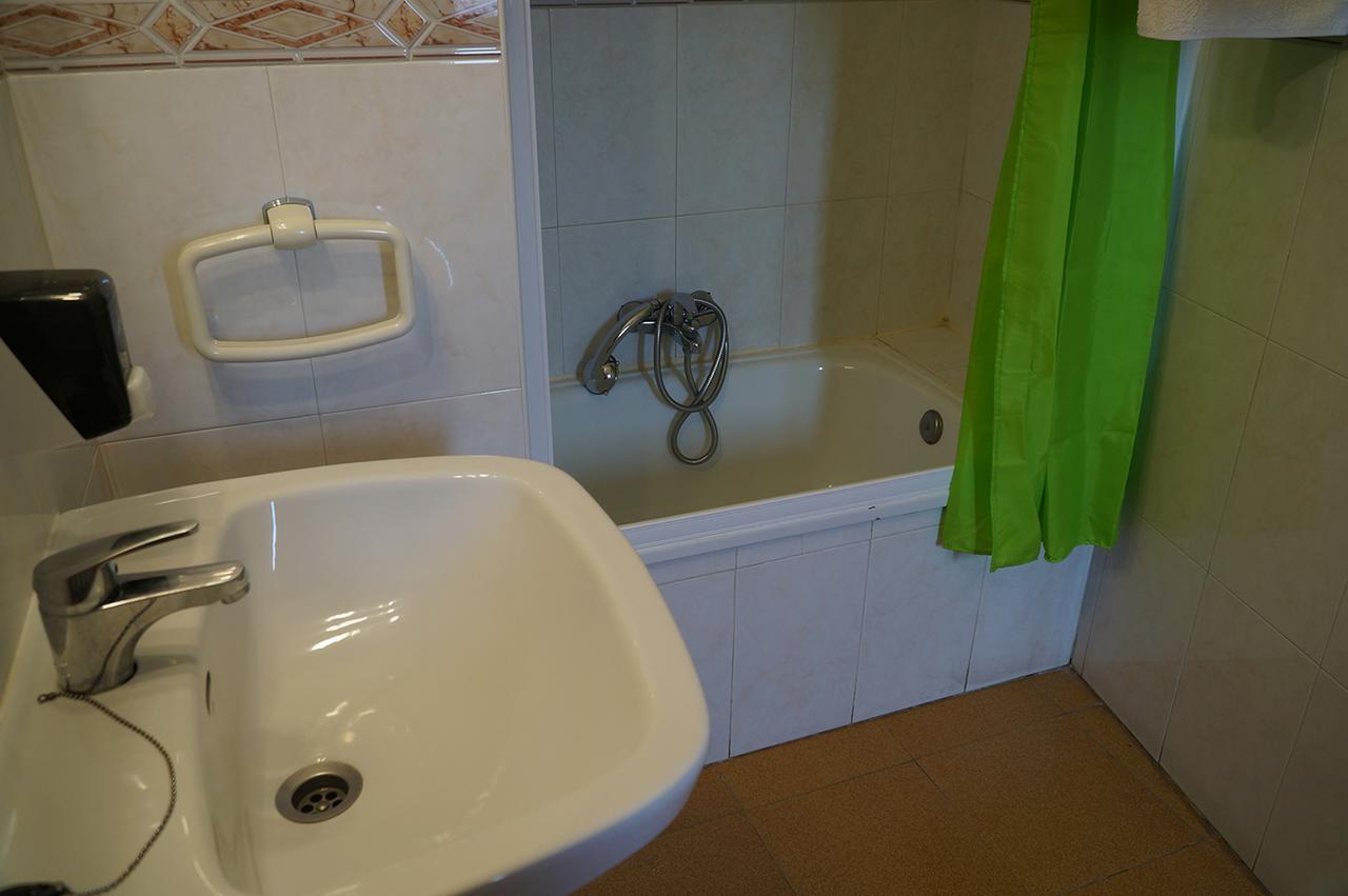 Hostal Camino Real Calzadilla de la Cueza Екстериор снимка